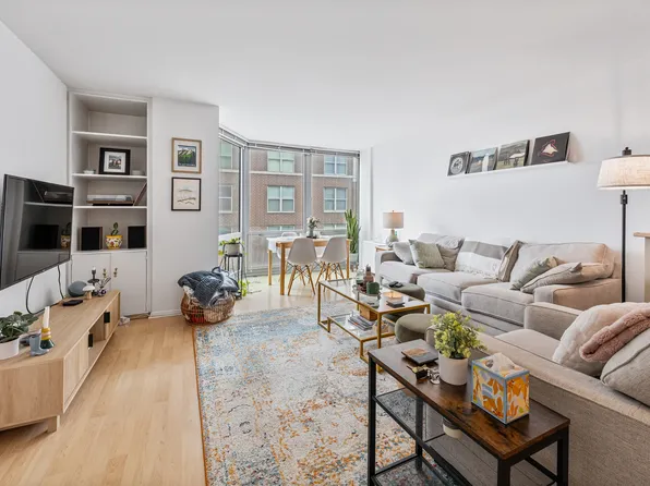 21 W Goethe St, Chicago, IL