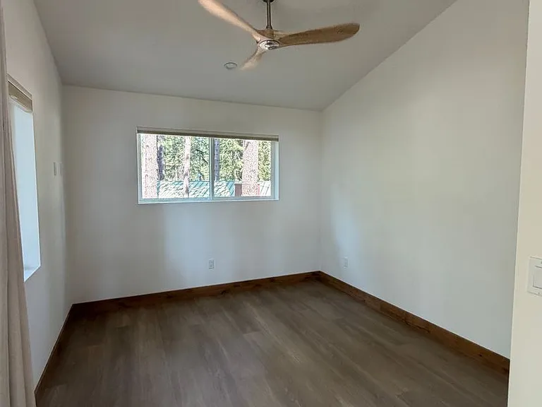 1486 Plumas Ct — Photo 10
