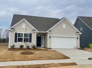 1404 Barnstable Dr, Mebane, NC 27302