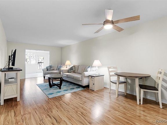 4th image of 219 E Hartford St APT 4A