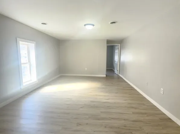 316 E Main St APT B, Plymouth, PA 18651