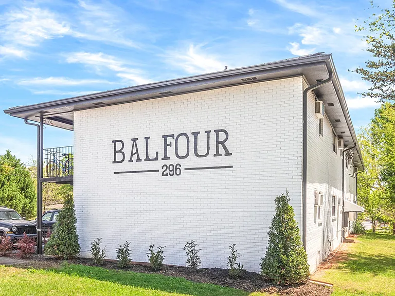 Balfour 296 — Photo 15