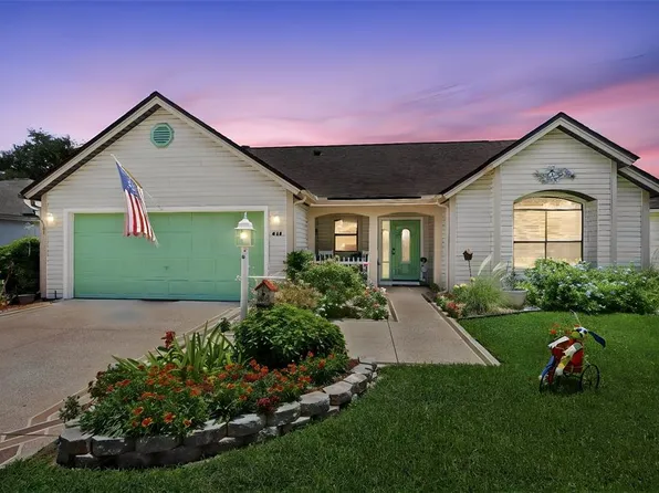 611 Lisbon Ln, The Villages, FL 32159