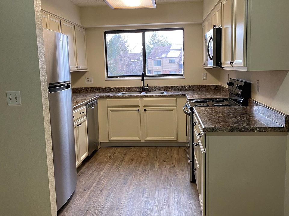 Beautiful new kitchen. New flooring, cabinets, and appliances.