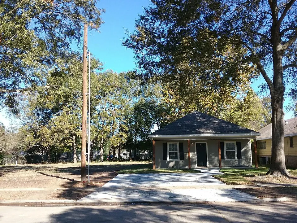 1101 Live Oak St