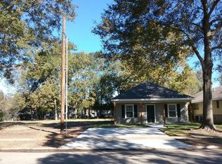 1027 Live Oak St, Lake Charles, LA 70601