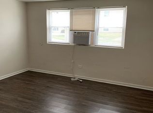 1028 E Division St #B, Lombard, IL