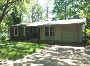 11713 El Somo Ct, Florissant, MO 63033