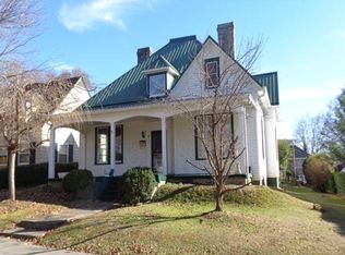 215 W Holston Ave, Johnson City, TN 37604