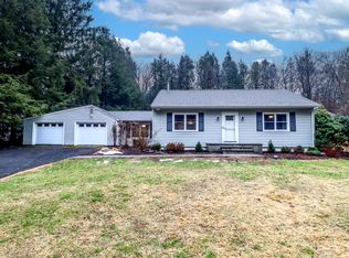 3 Rockwood Ln, Danbury, CT 06811