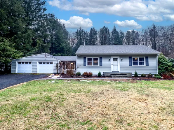 3 Rockwood Lane, Danbury, CT 06811
