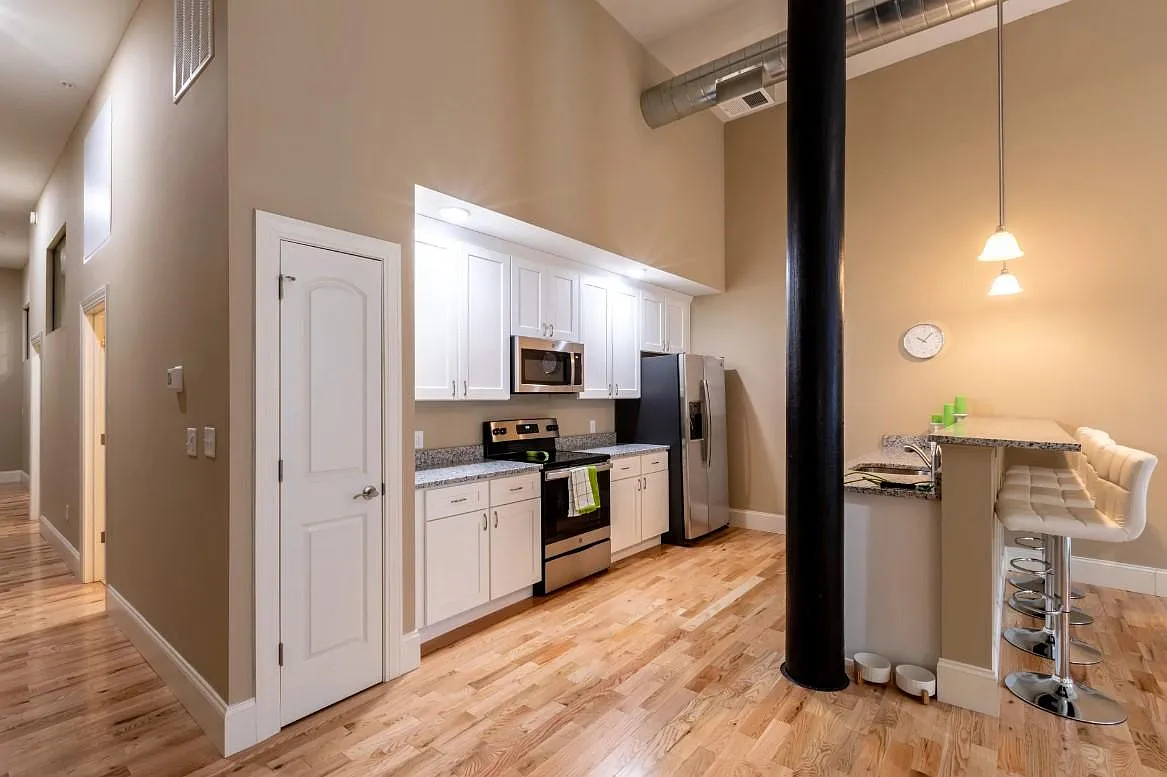 Pacific Mill Lofts — Photo 1