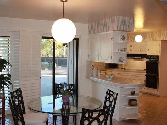 Breakfast Room