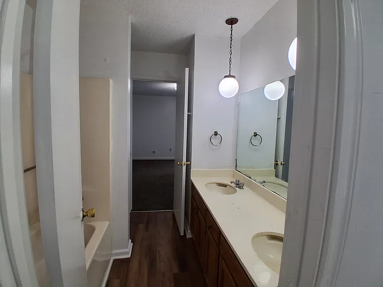 118 Oak Ridge Ave #B — Photo 10