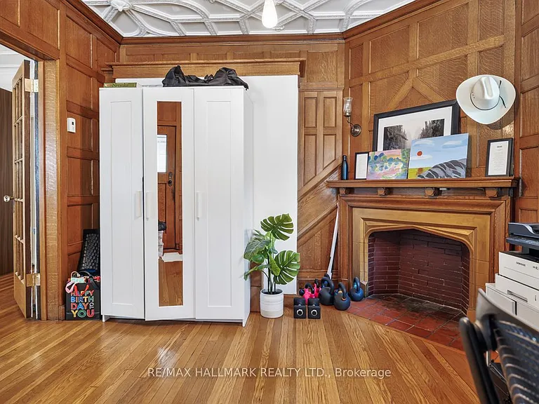 344 Palmerston Blvd #MAIN — Photo 17