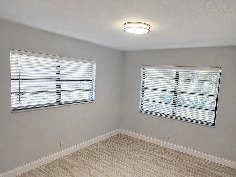 11596 NW 45th St #4 — Photo 13