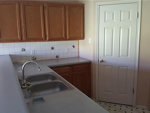 3rd image of 1616 Sundance Dr