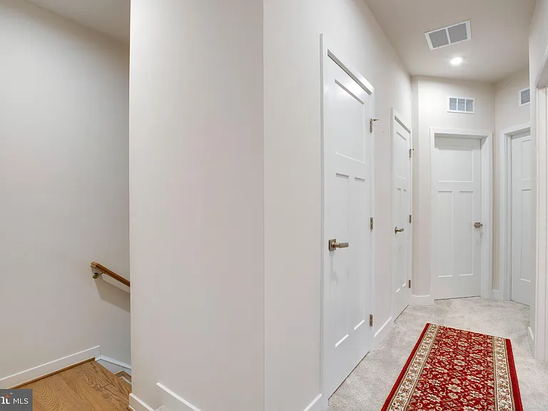 4468 Sulford Ter — Photo 30