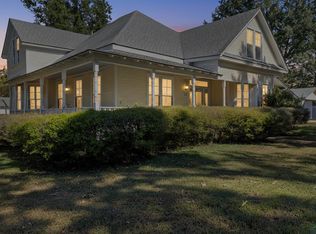 304 & 308 N Alley St, Jefferson, TX 75657