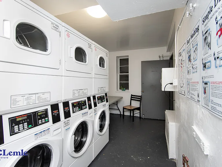 206 E 25th St #1FW — Photo 11