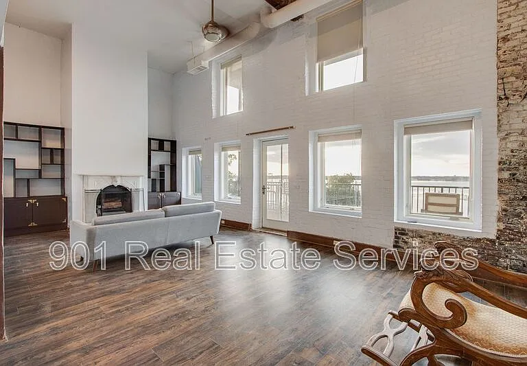 107 S Front St #37 — Photo 5