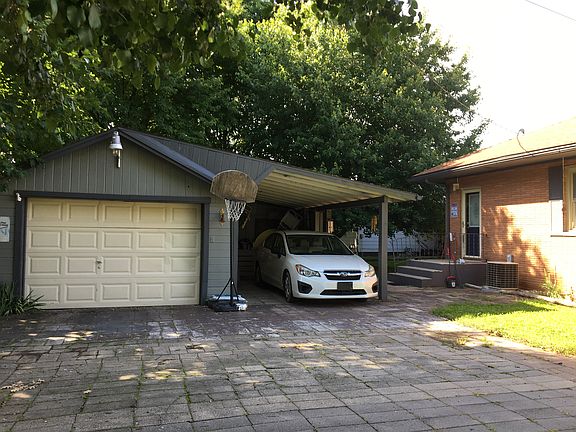 2nd image of 502 E McCoy St