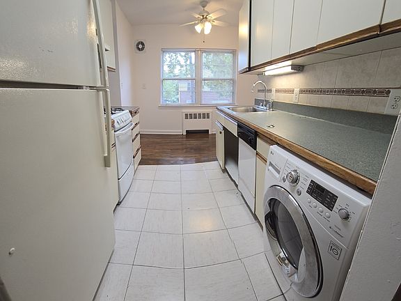 2nd image of 209-10A 34th Ave