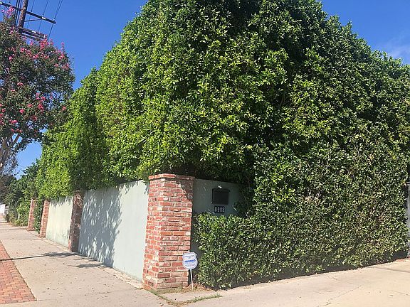 4th image of 8908 Balboa Blvd