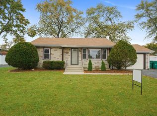 5722 W 82nd St, Burbank, IL