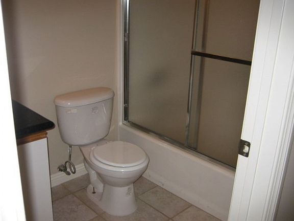 4th image of 10938 Moorpark St APT 101