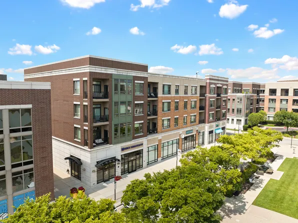 801 Village Center Drive 302, Burr Ridge, IL 60527