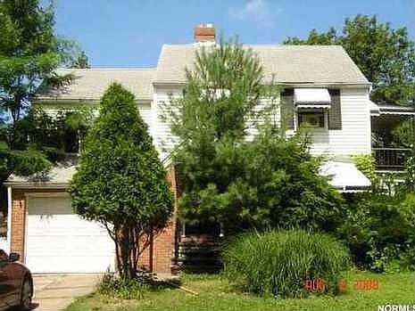 1st image of 15993 Ravine Dr