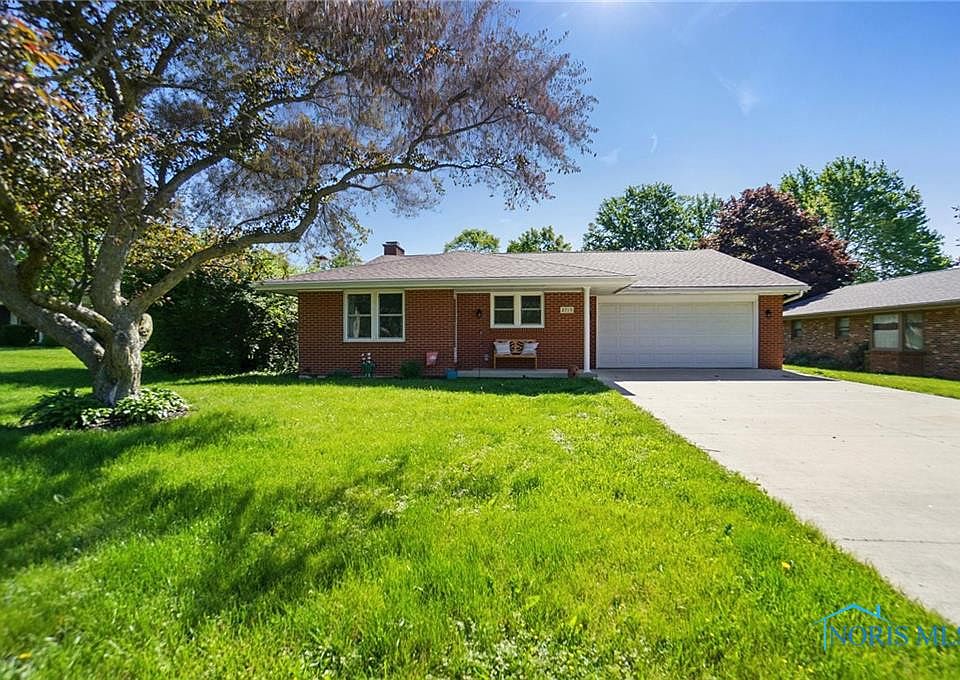 1st image of 2715 Goldenrod Ln