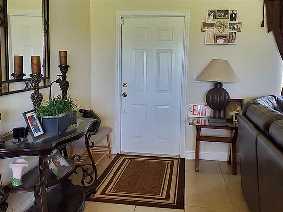4th image of 362 Pinafore Ave