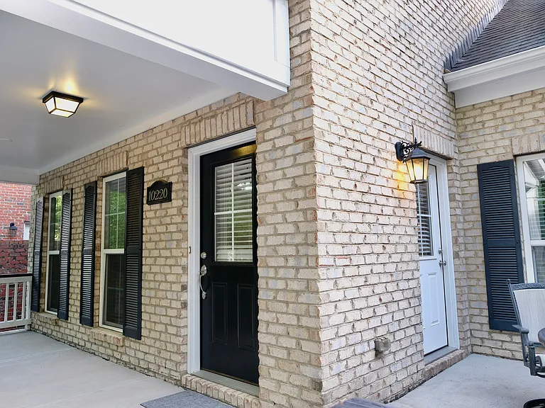 10220 Vanguard Pkwy — Photo 6