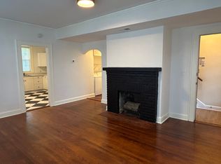 712 E 40th St #A, Savannah, GA 31401