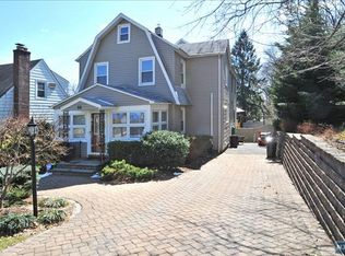 44 Smith Ter, Cresskill, NJ 07626