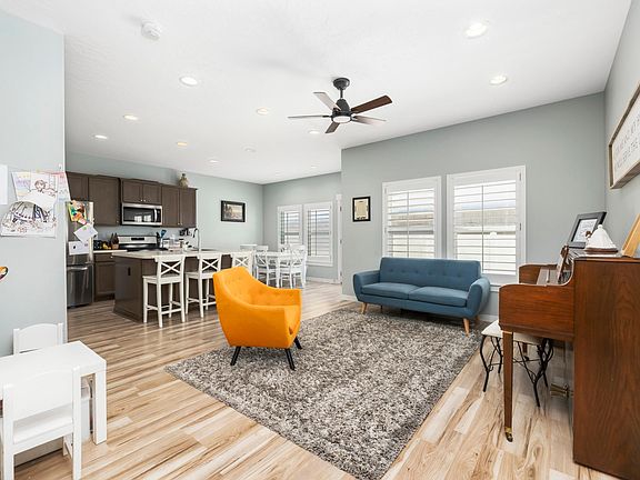4th image of 4438 E Hurstbourne Dr