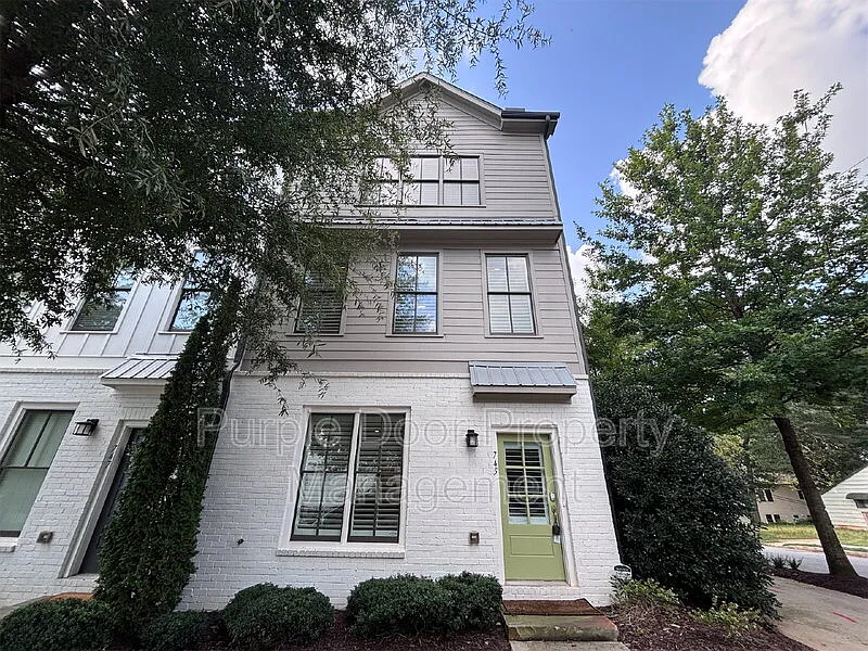3 bed, 3.5 bath, 1944 sqft, $2,999 — Photo 1