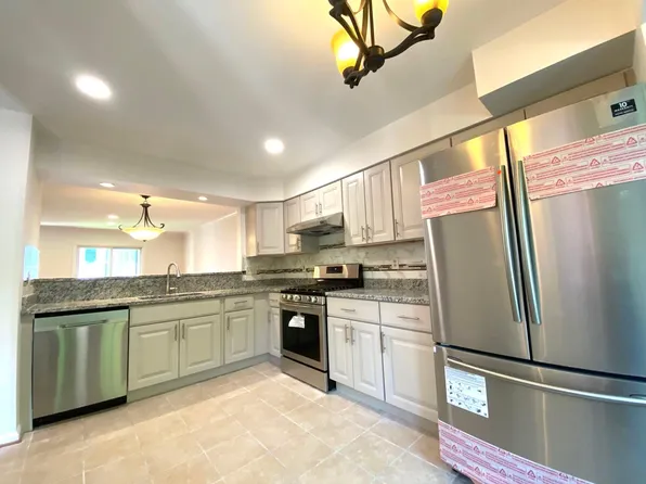 108 Swarthmore Ave, Gaithersburg, MD 20877