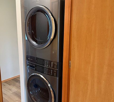 4th image of 400 Alder Pl #400