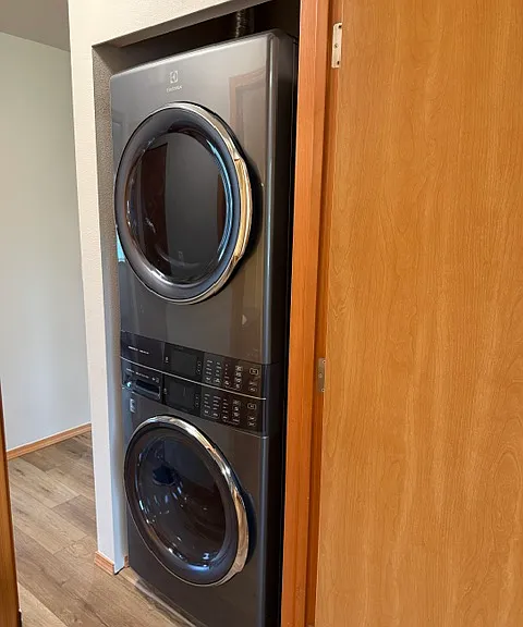 400 Alder Pl #400 — Photo 4