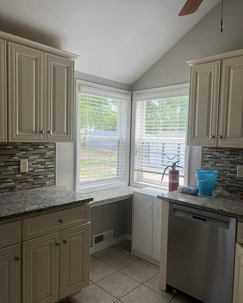 4 bed, 1580 sqft, $2,400 — Photo 3