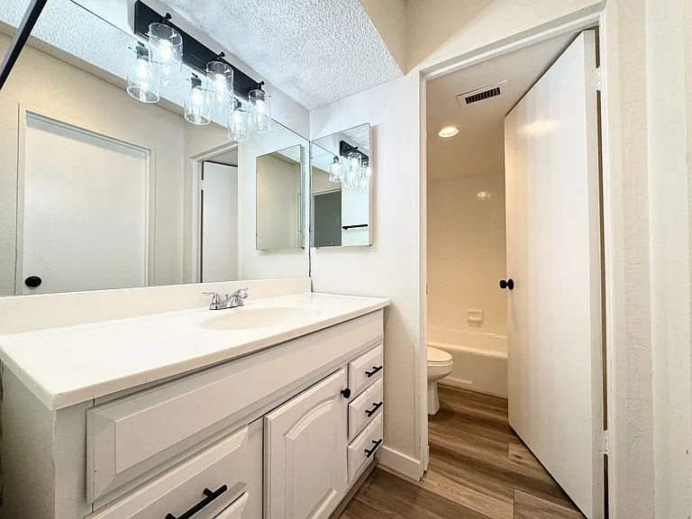1655 E Palm Canyon Dr #408 — Photo 14