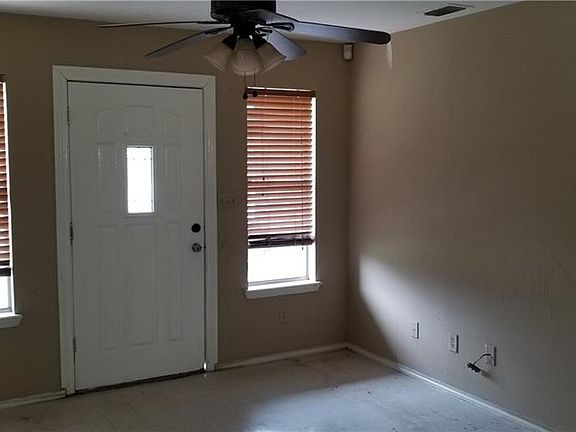 5th image of 715 W La Quinta Dr