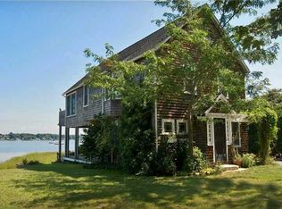 36 Everett Ave, Bristol, RI 02809