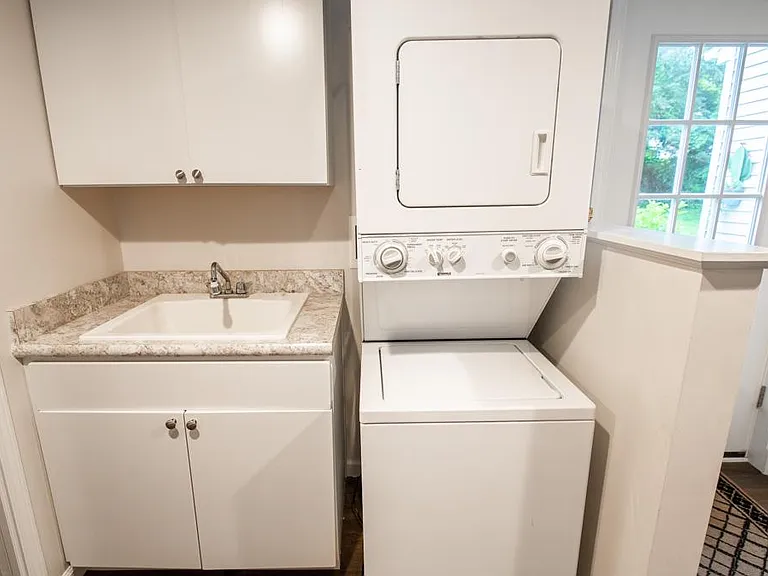 1557 Hazel Ave — Photo 21