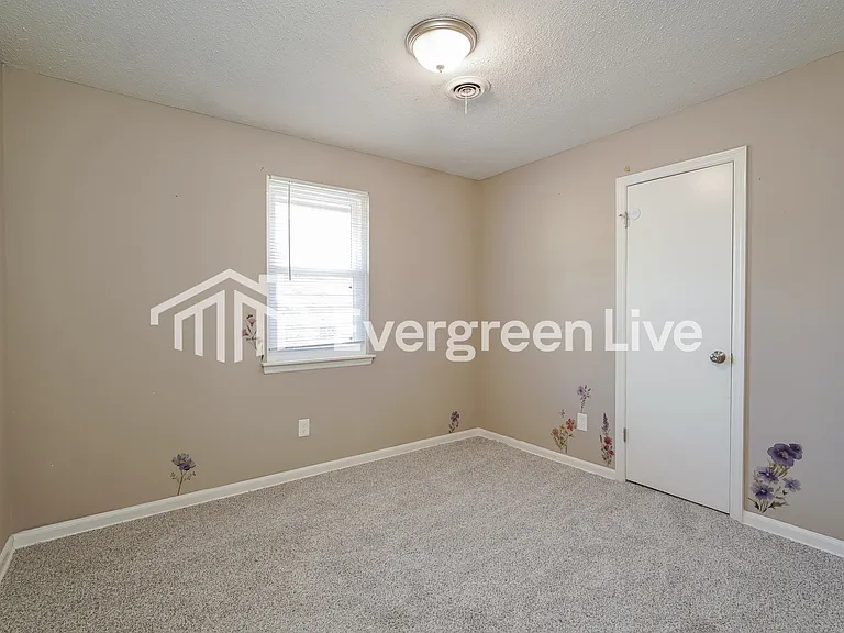 2211 Buckingham Dr — Photo 13