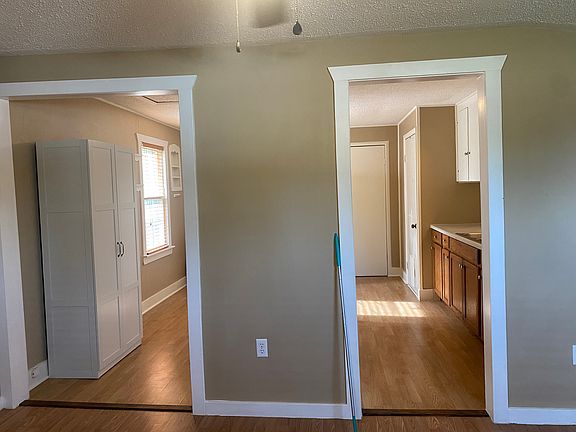 Decider between living room and kitchen