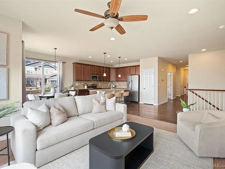 393 Cade St #L — Photo 11